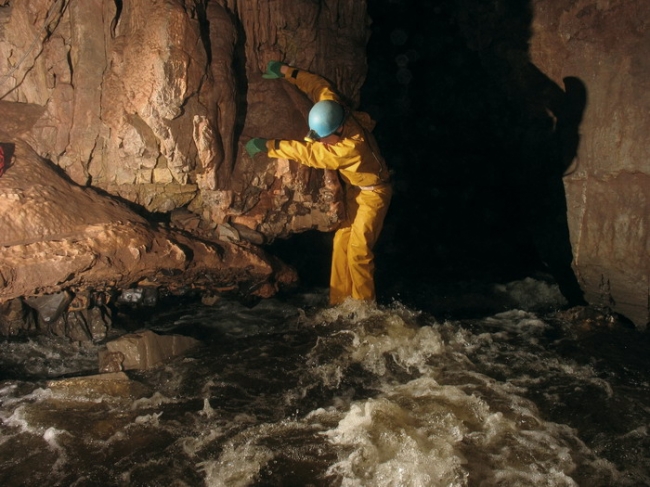 Allan negotiates a tricky bit where the river is funnelled into a narrow passage