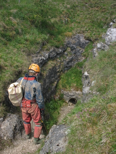 Descending to Hillocks Mine on the Saturday Descending to Hillocks Mine on the Saturday