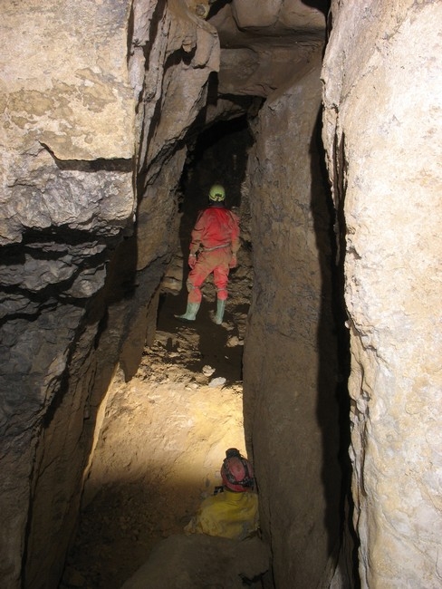 Main chamber in Cueva Regato