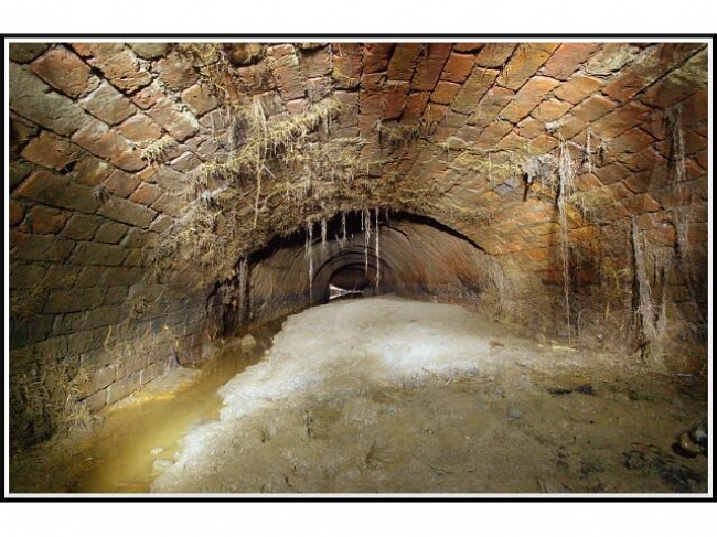 Water tunnel under Woodbank Park
