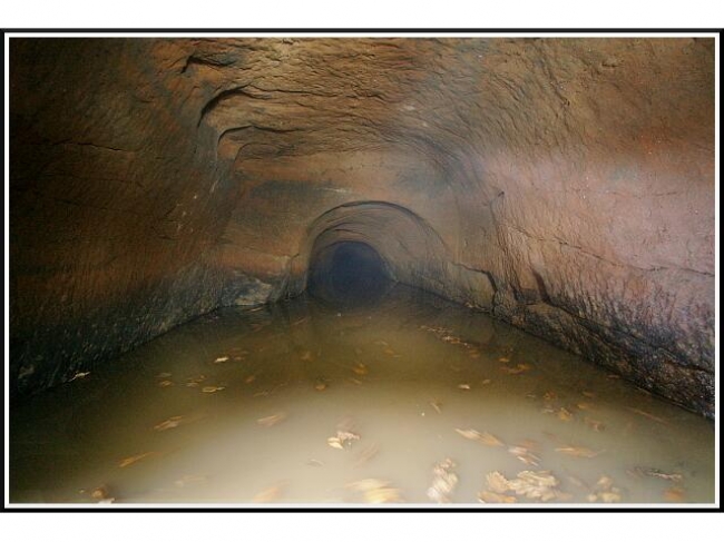 Water tunnel under Woodbank Park