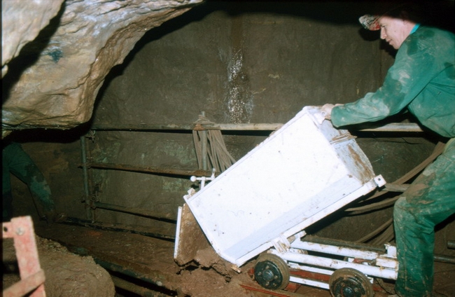 Tipping down Bear Pit