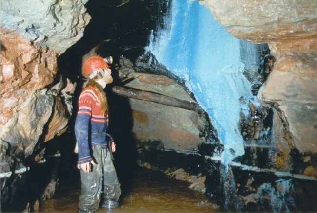Looking at blue formations in the Hough Level