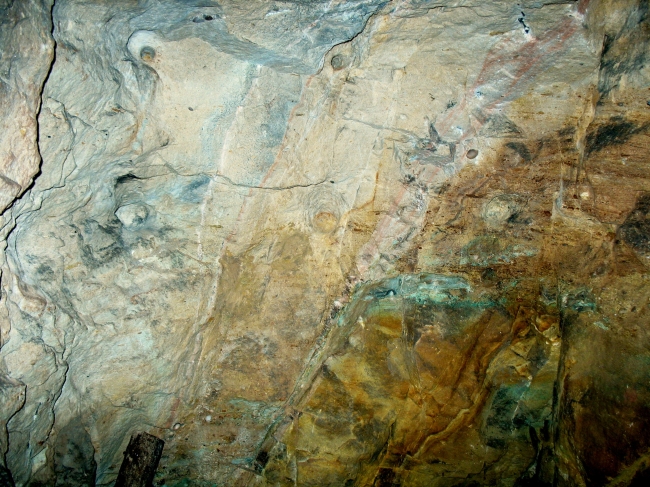 Mineralisation in Sand Cavern