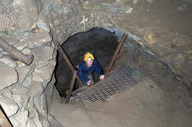 Shaft in Sand Cavern