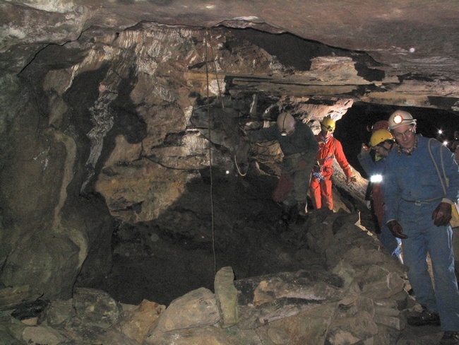Shaft in the top level with rope rigged for abseiling