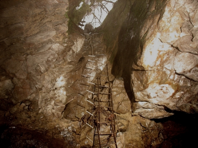 The entrance ladder pitch The entrance ladder pitch