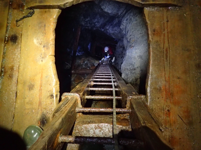 Returning up the ladderway