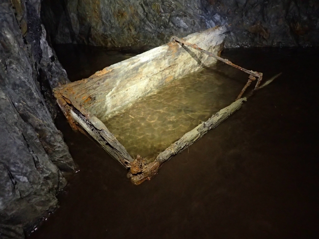 Remains of a wooden tub Remains of a wooden tub