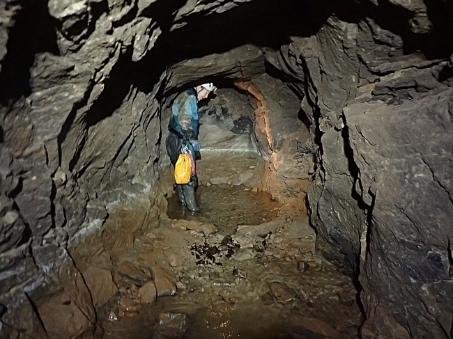 Hough Level - side passage Hough Level - side passage